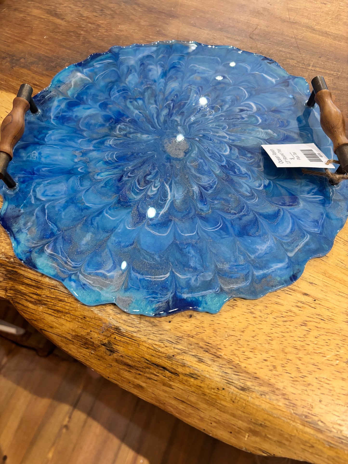 All resin round tray with two handles