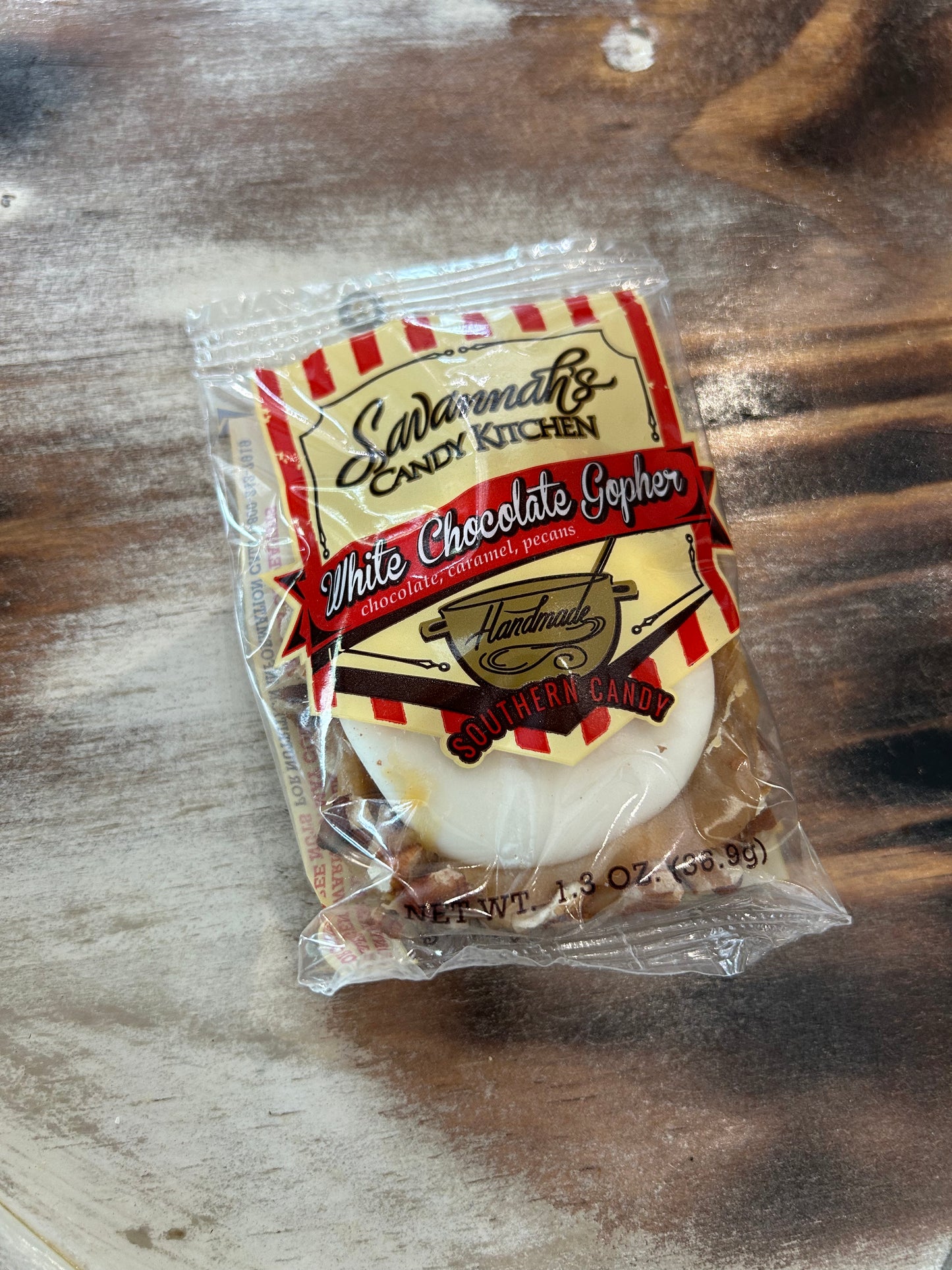 Savannah Candy Kitchen White Chocolate Gopher (Individually Wrapped)